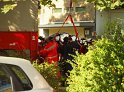 Einsatz BF Koeln Hoehenretter Koeln Stammheim Georg Beyerstr P097